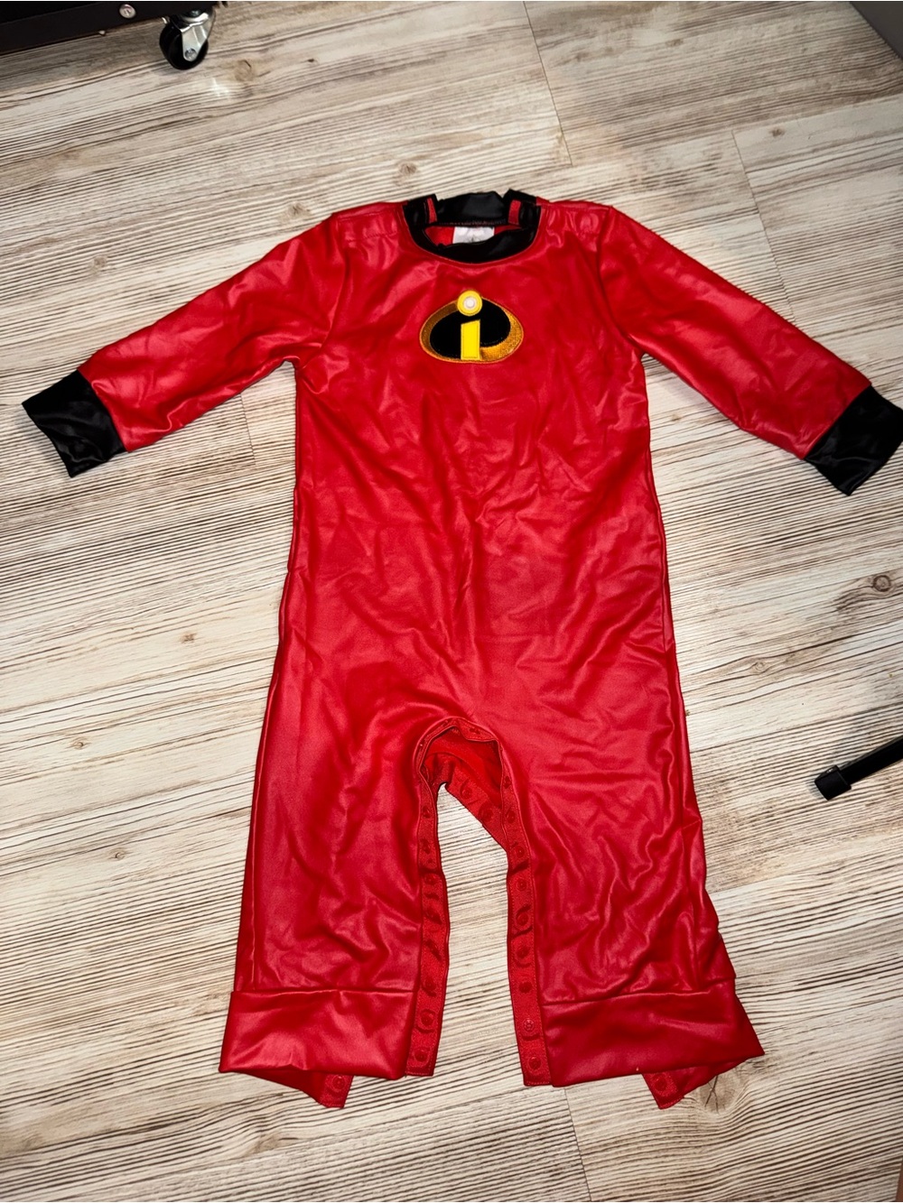 Disney 18-24m Incredibles Superhero Costume - Picture 3 of 7